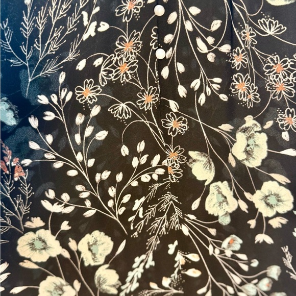 LOFT Outlet Small Black Floral Sleeveless Blouse | Button Front Top - Picture 5 of 5